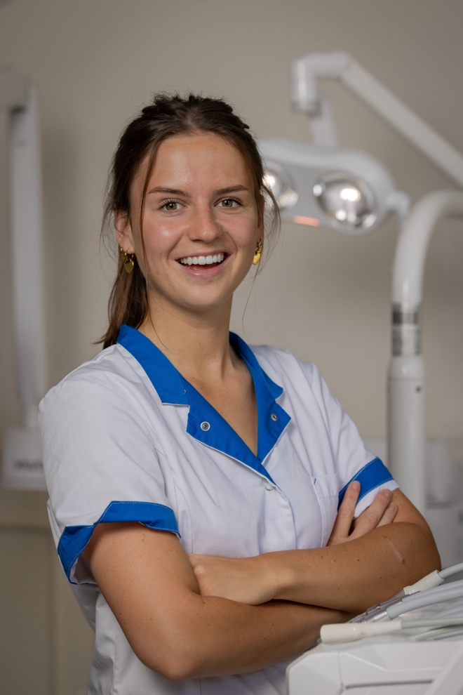 Britt van der Zee, zelfstandig mondhygiënist